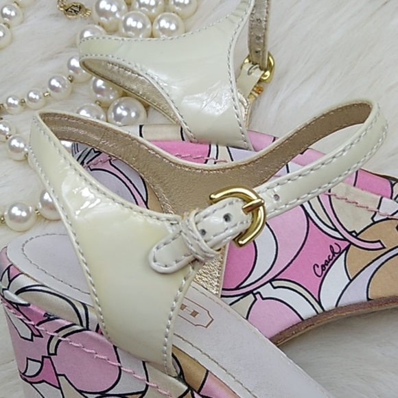 Coach Klara size 7 womens pink logo wedge - Picture 6 of 6